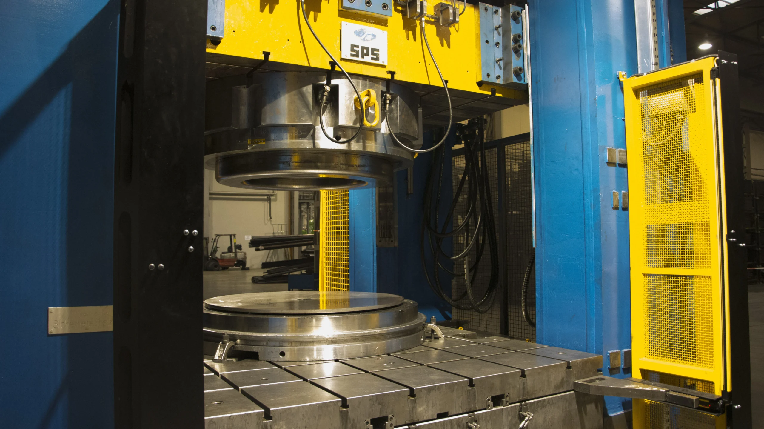 Pronar Wheels new hydraulic presses